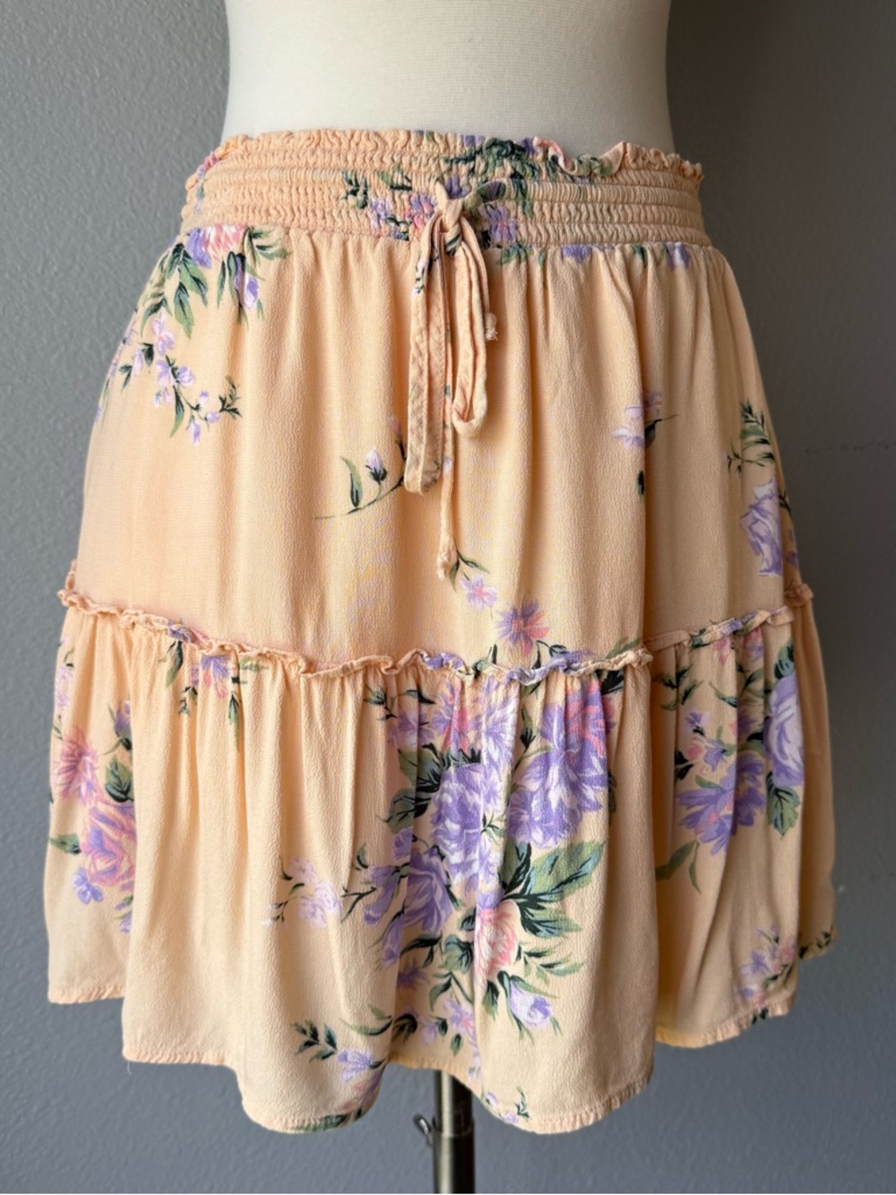 American Eagle Peach Floral Tiered Smocked-Waist Mini Skirt